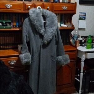 Womens m faux fur collar and cuffs grey polyester and wool long coat